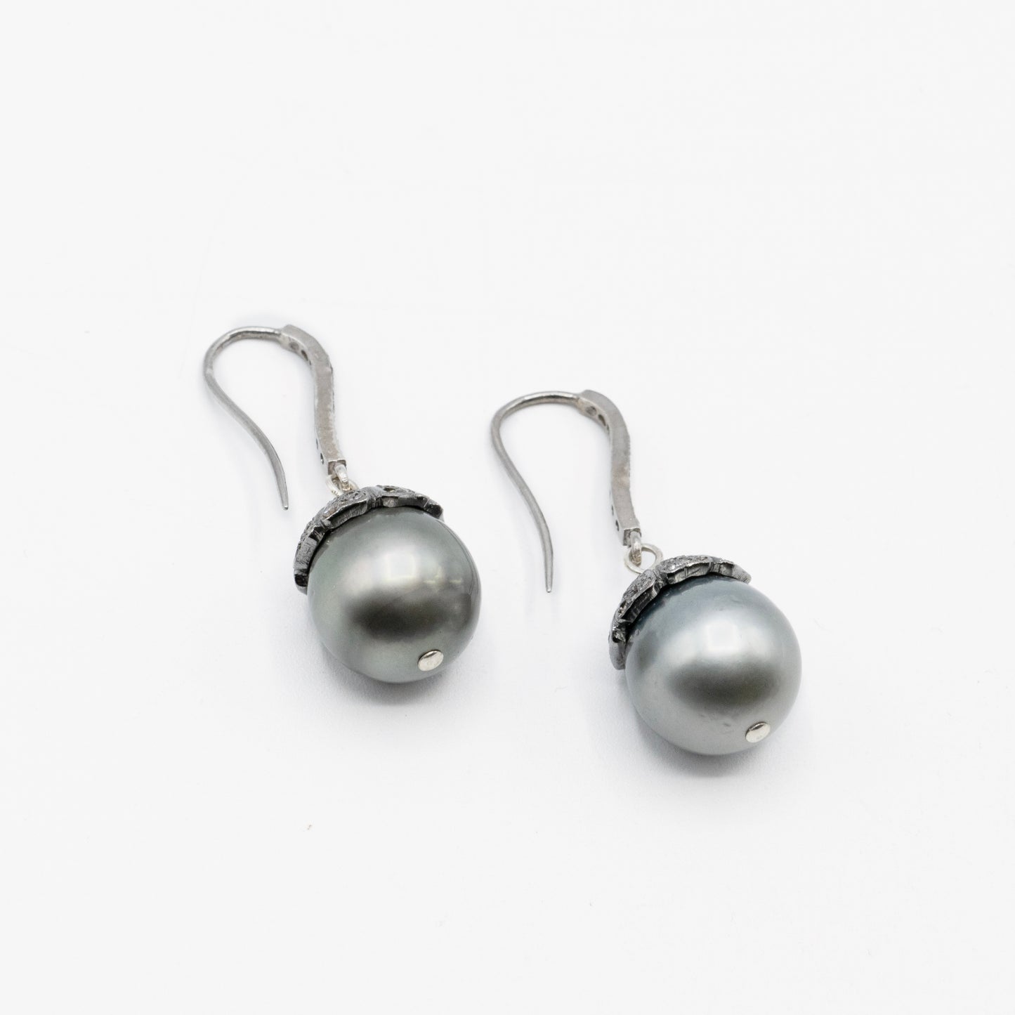 Tahitian Pearl With Diamond Bead Cap