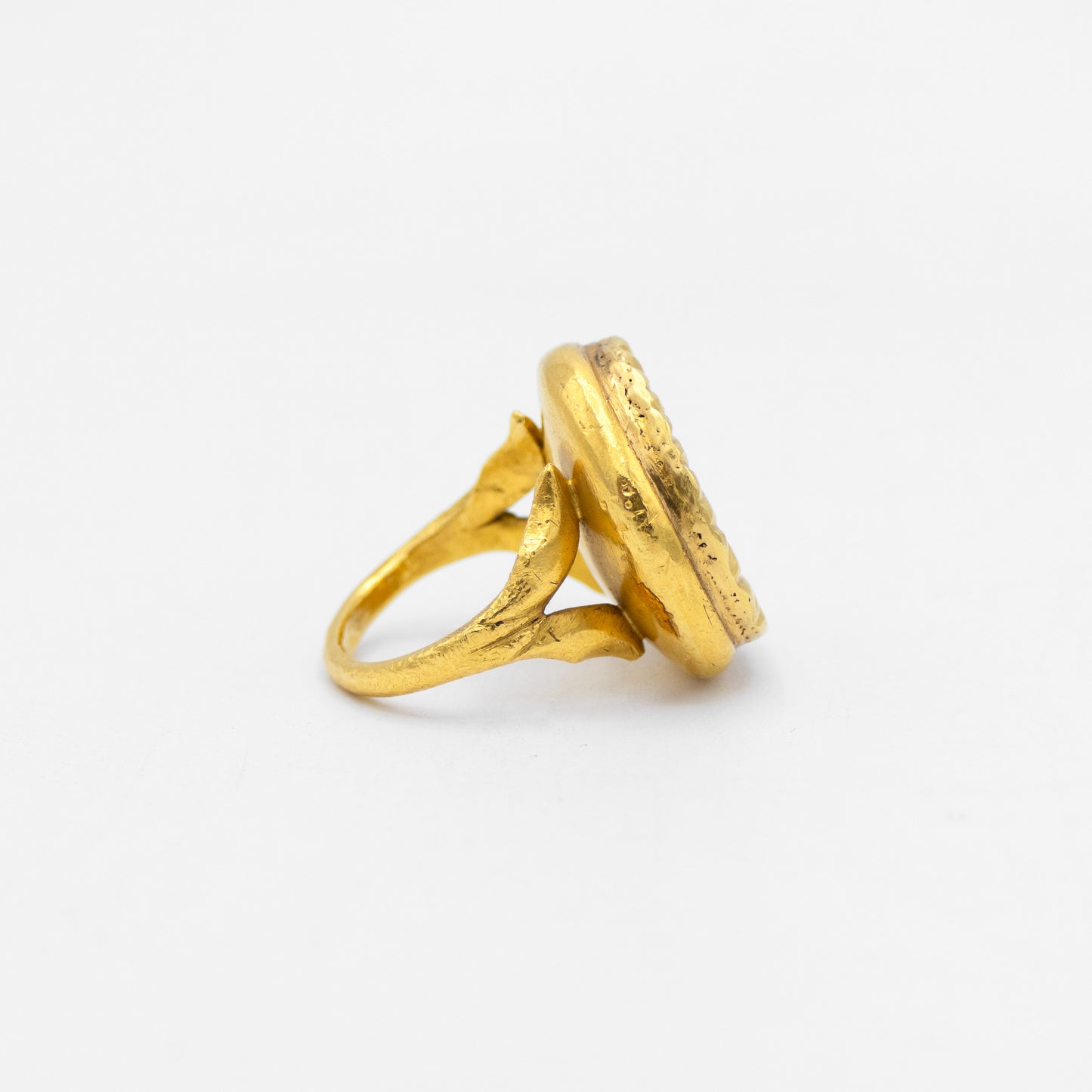 18K Gold and Sliced Diamond Ring